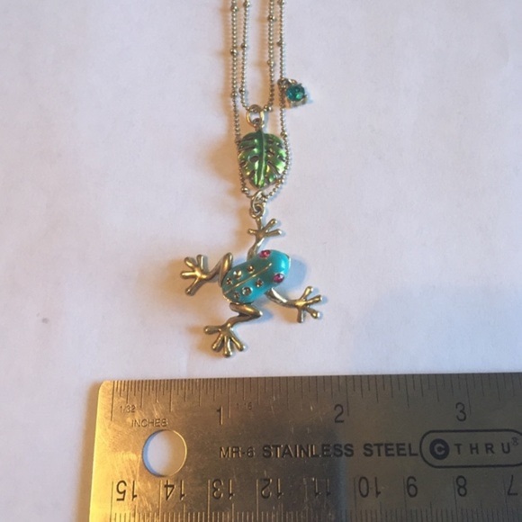 Betsey Johnson Turquoise Jeweled Rainforest Frog with Turquoise Jewel & Leaf - Picture 4 of 11